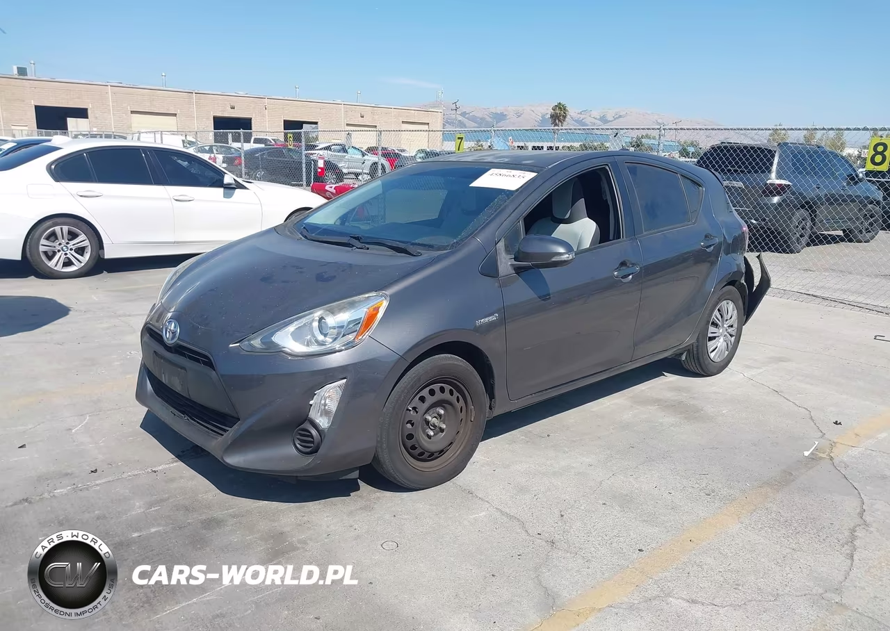 2015 Toyota Prius C One VIN:JTDKDTB32F1576200 - 2