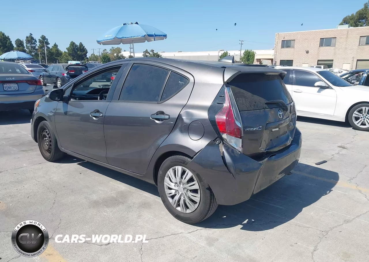 2015 Toyota Prius C One VIN:JTDKDTB32F1576200 - 3