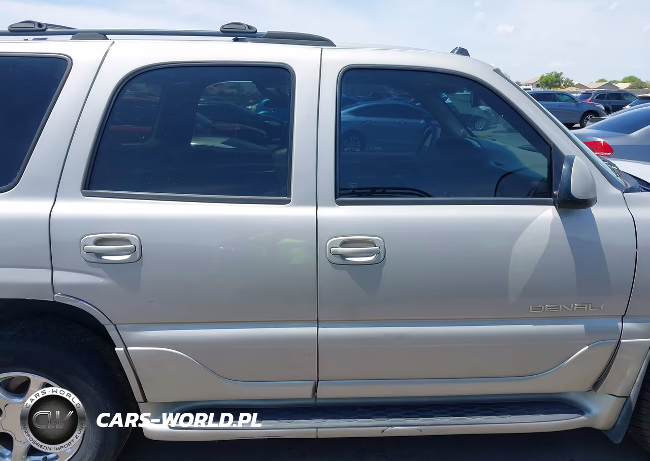 2004 GMC Yukon Denali VIN:1GKEK63U74J261552 - 13