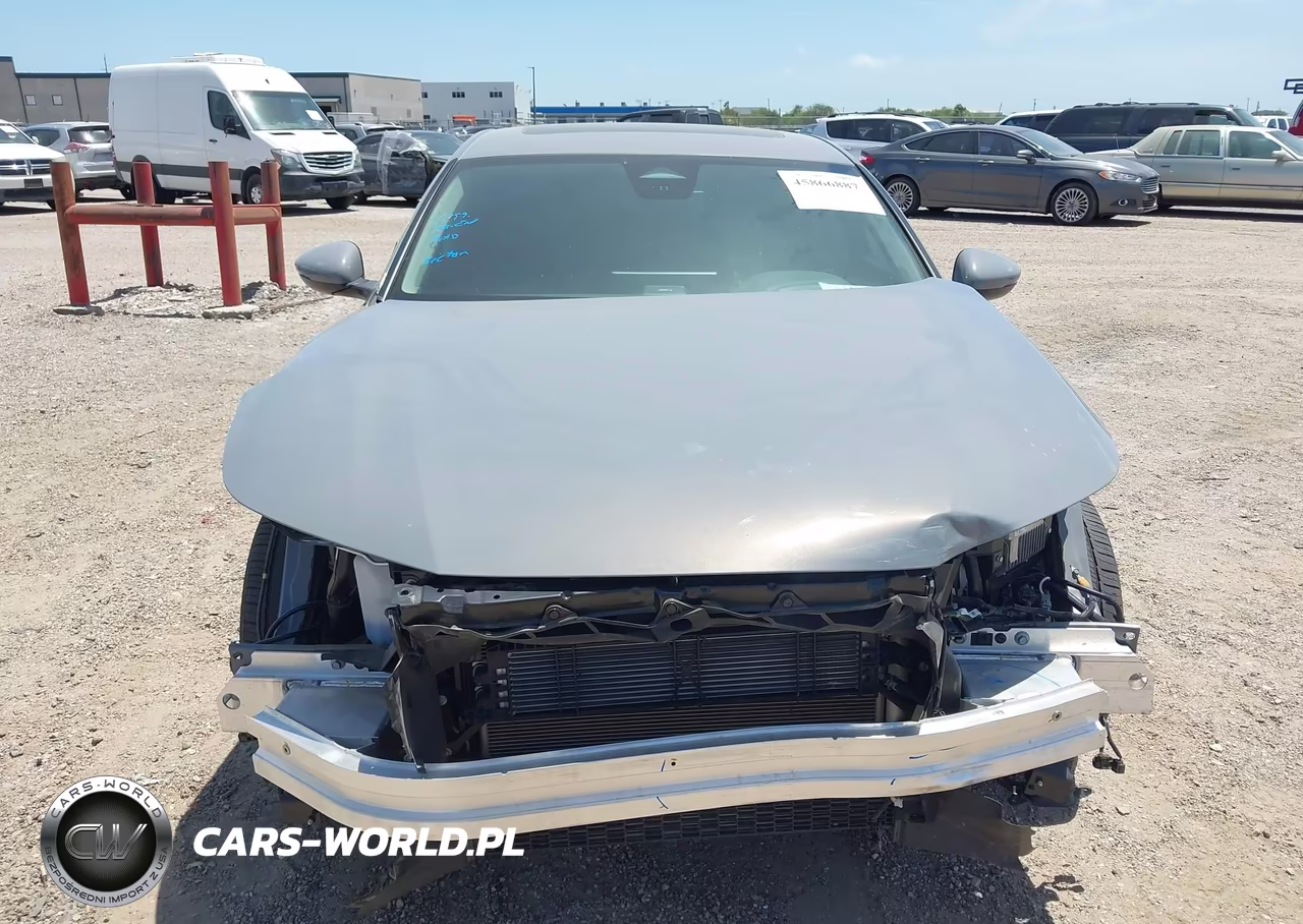 2025 Honda Accord Hybrid Touring VIN:1HGCY2F88SA055664 - 13