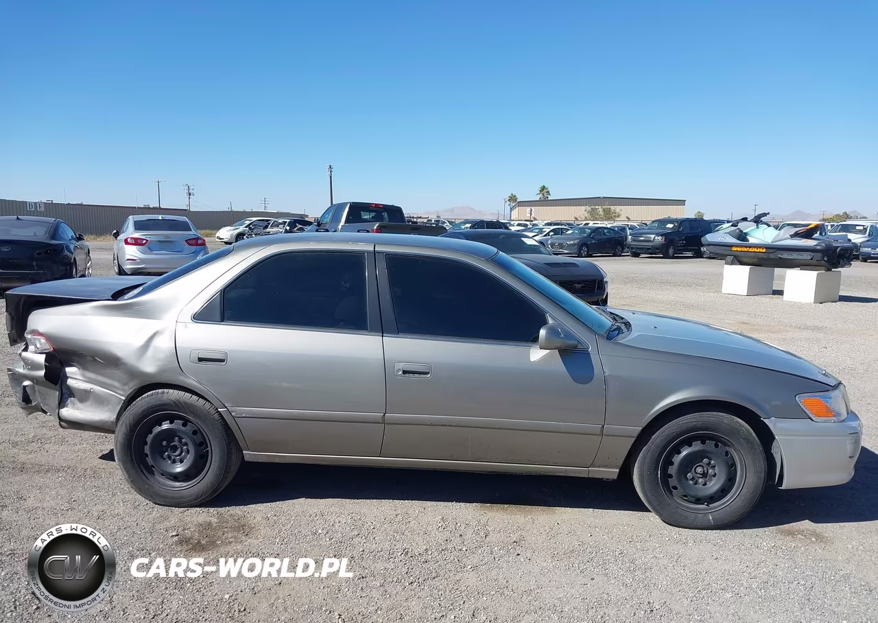 2001 Toyota Camry Le VIN:JT2BG22K510534474 - 13