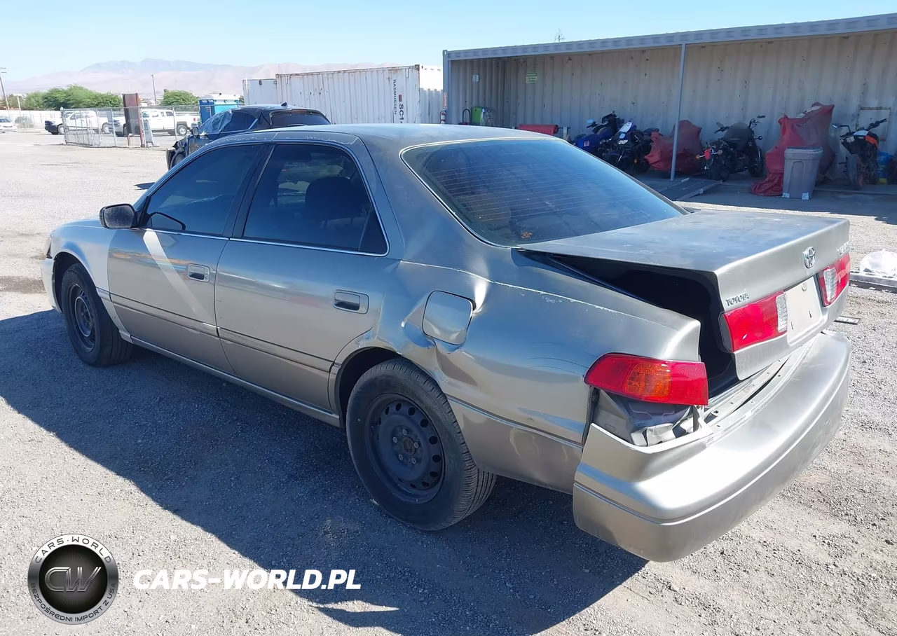 2001 Toyota Camry Le VIN:JT2BG22K510534474 - 3