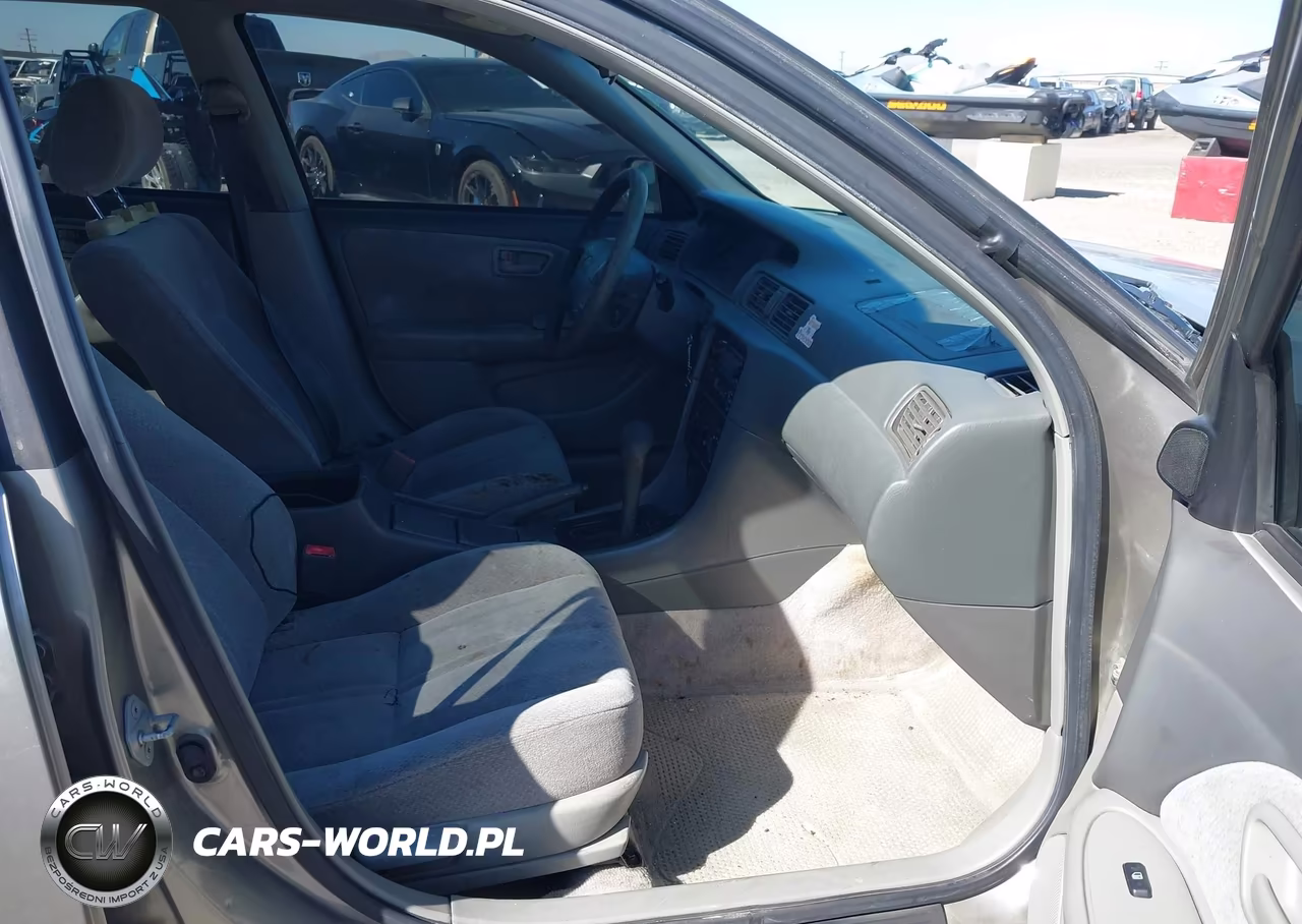 2001 Toyota Camry Le VIN:JT2BG22K510534474 - 5