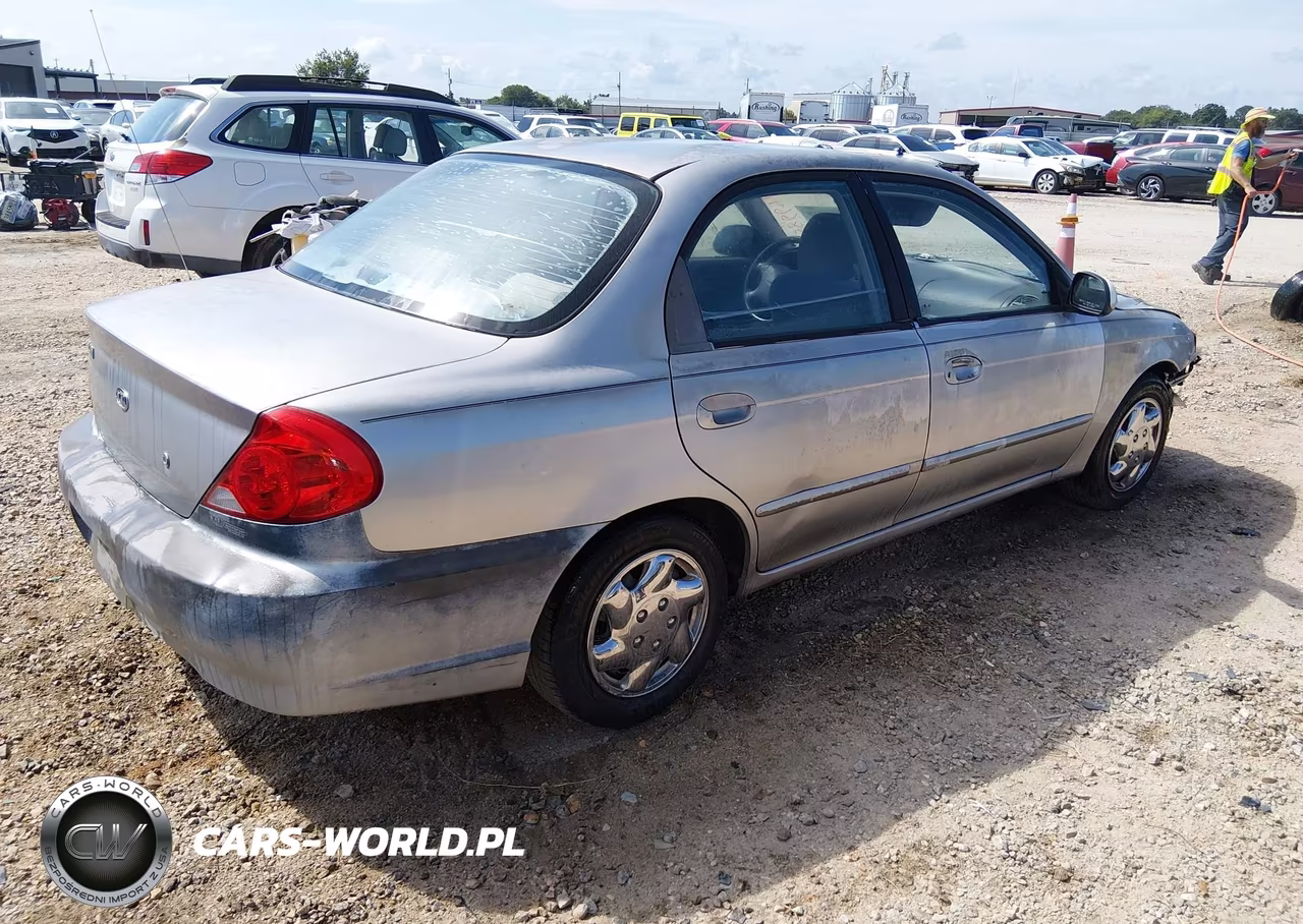 2002 Kia Spectra Ls VIN:KNAFB121725173890 - 4