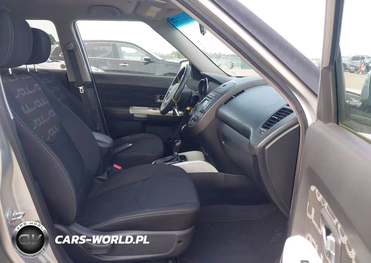 2012 Kia Soul + VIN:KNDJT2A62C7379346 - 5