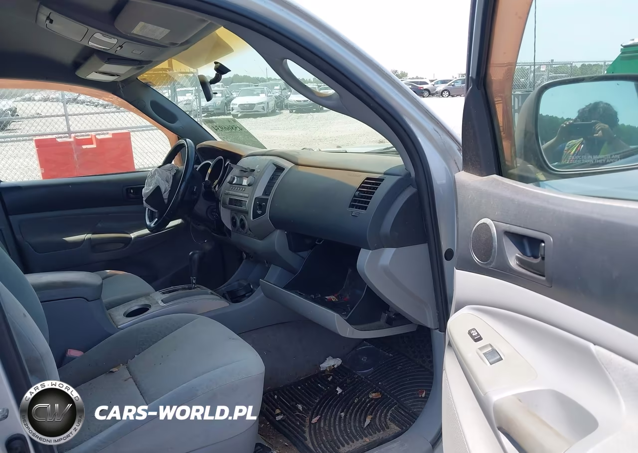 2005 Toyota Tacoma Base V6 VIN:5TEUU42N35Z016416 - 5