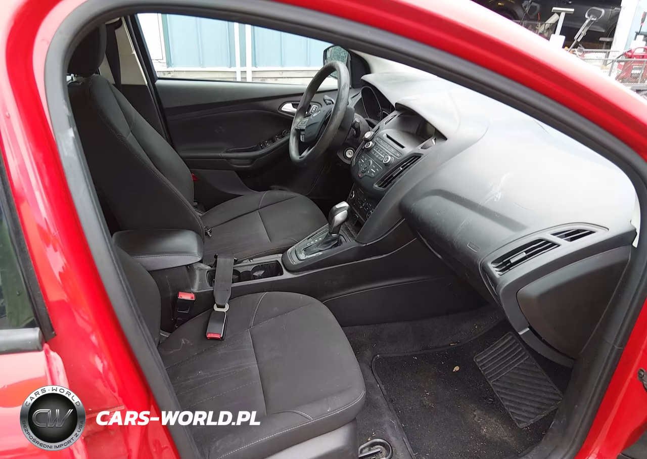 2015 Ford Focus Se VIN:1FADP3F24FL276332 - 5