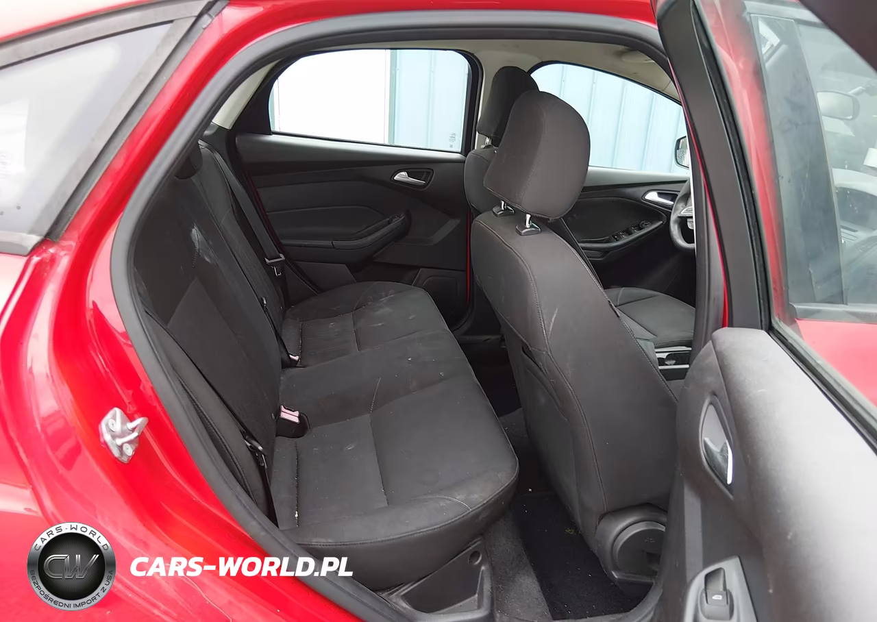 2015 Ford Focus Se VIN:1FADP3F24FL276332 - 8