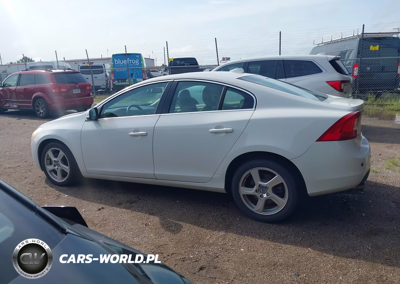 2012 Volvo S60 T5 VIN:YV1622FS4C2040352 - 14