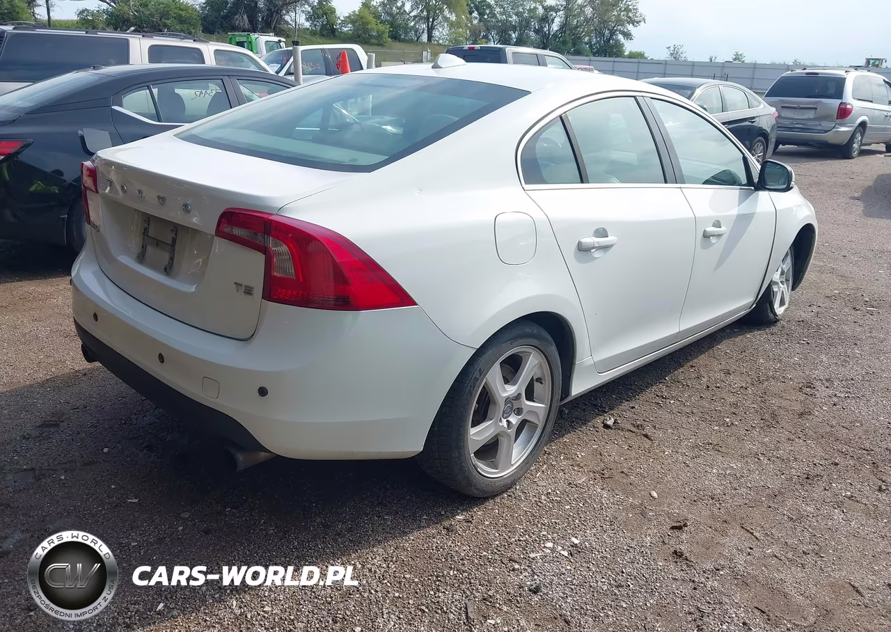 2012 Volvo S60 T5 VIN:YV1622FS4C2040352 - 4