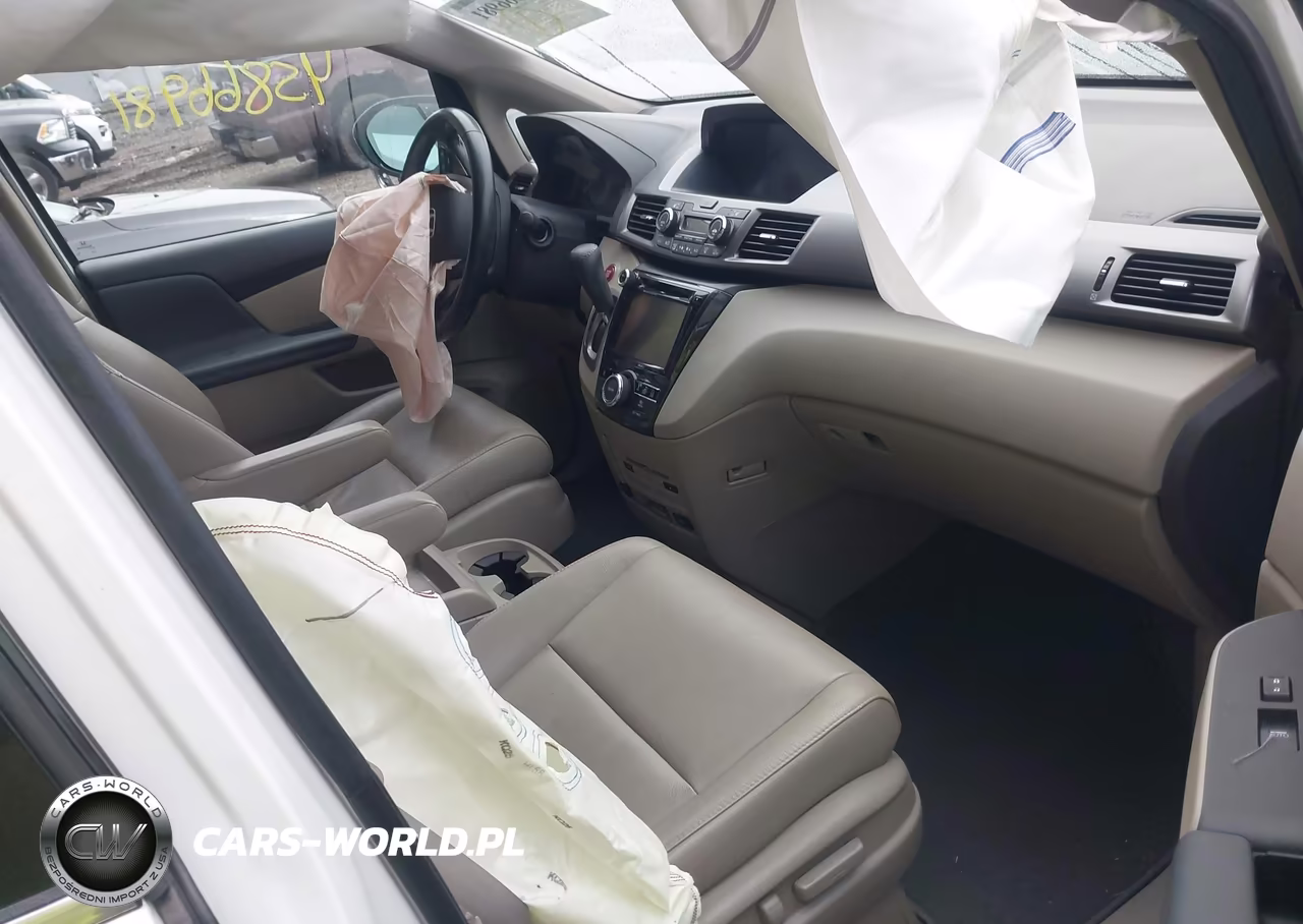 2015 Honda Odyssey Touring-Touring Elite VIN:5FNRL5H94FB001600 - 5