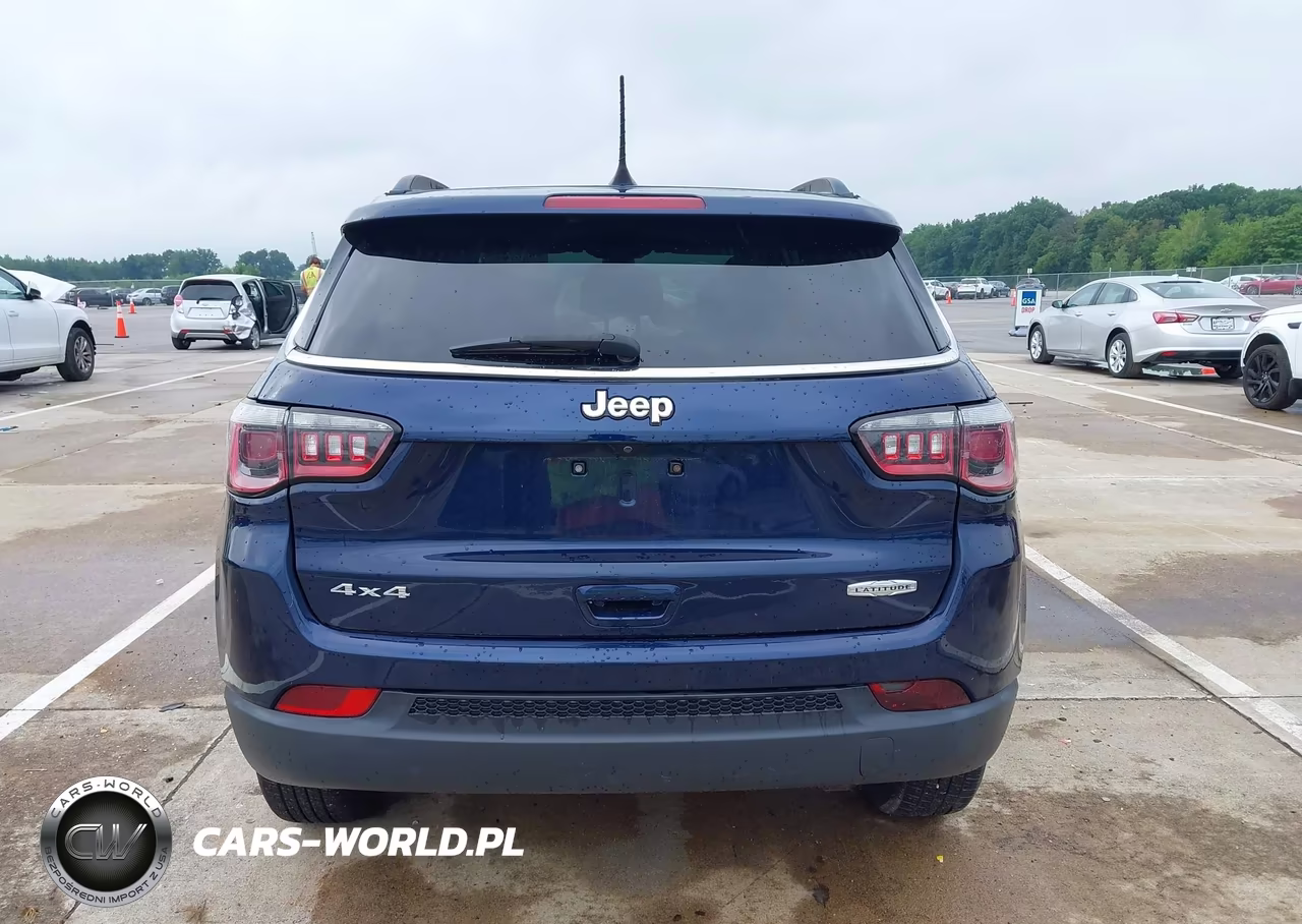 2018 Jeep Compass Latitude 4X4 VIN:3C4NJDBB5JT132054 - 16