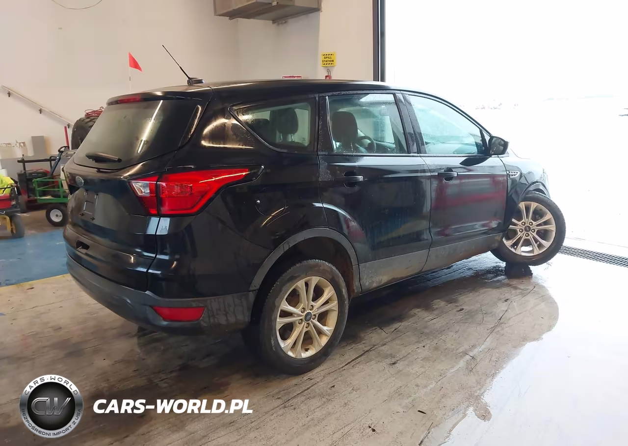 2019 Ford Escape S VIN:1FMCU0F72KUC20611 - 4