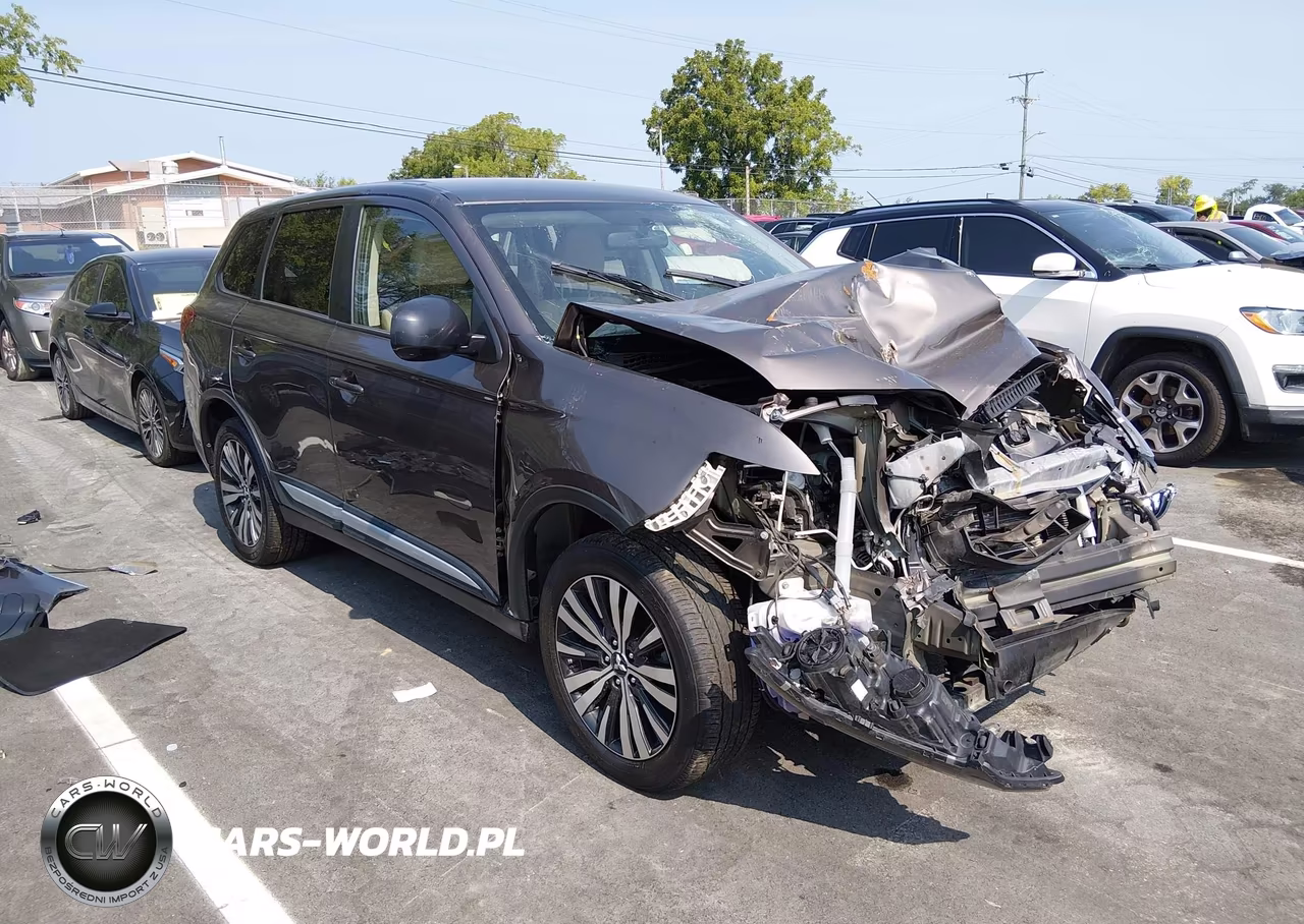 2019 Mitsubishi Outlander Es