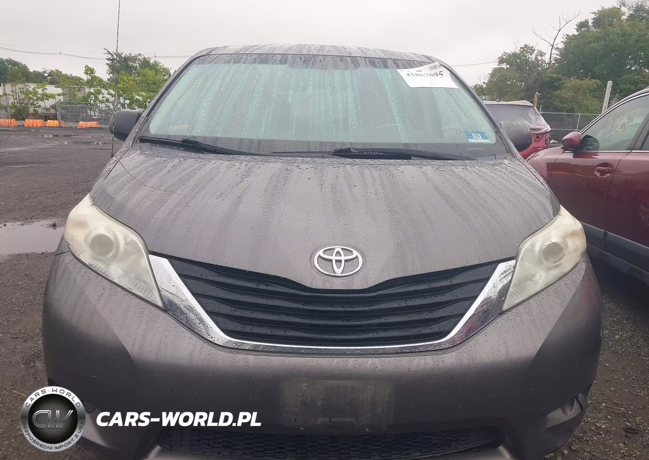 2011 Toyota Sienna Le V6 VIN:5TDKK3DC0BS022489 - 12