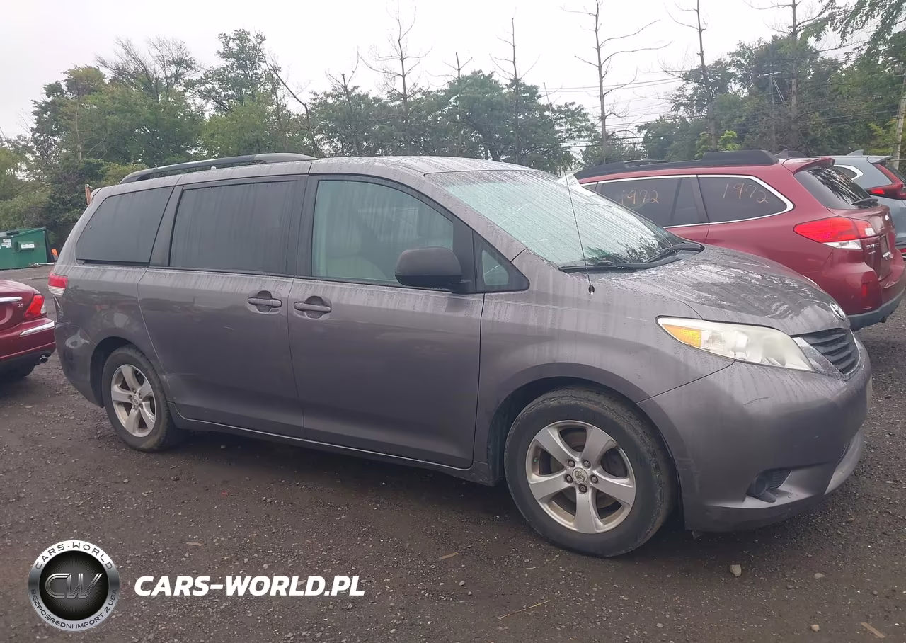 2011 Toyota Sienna Le V6 VIN:5TDKK3DC0BS022489 - 13