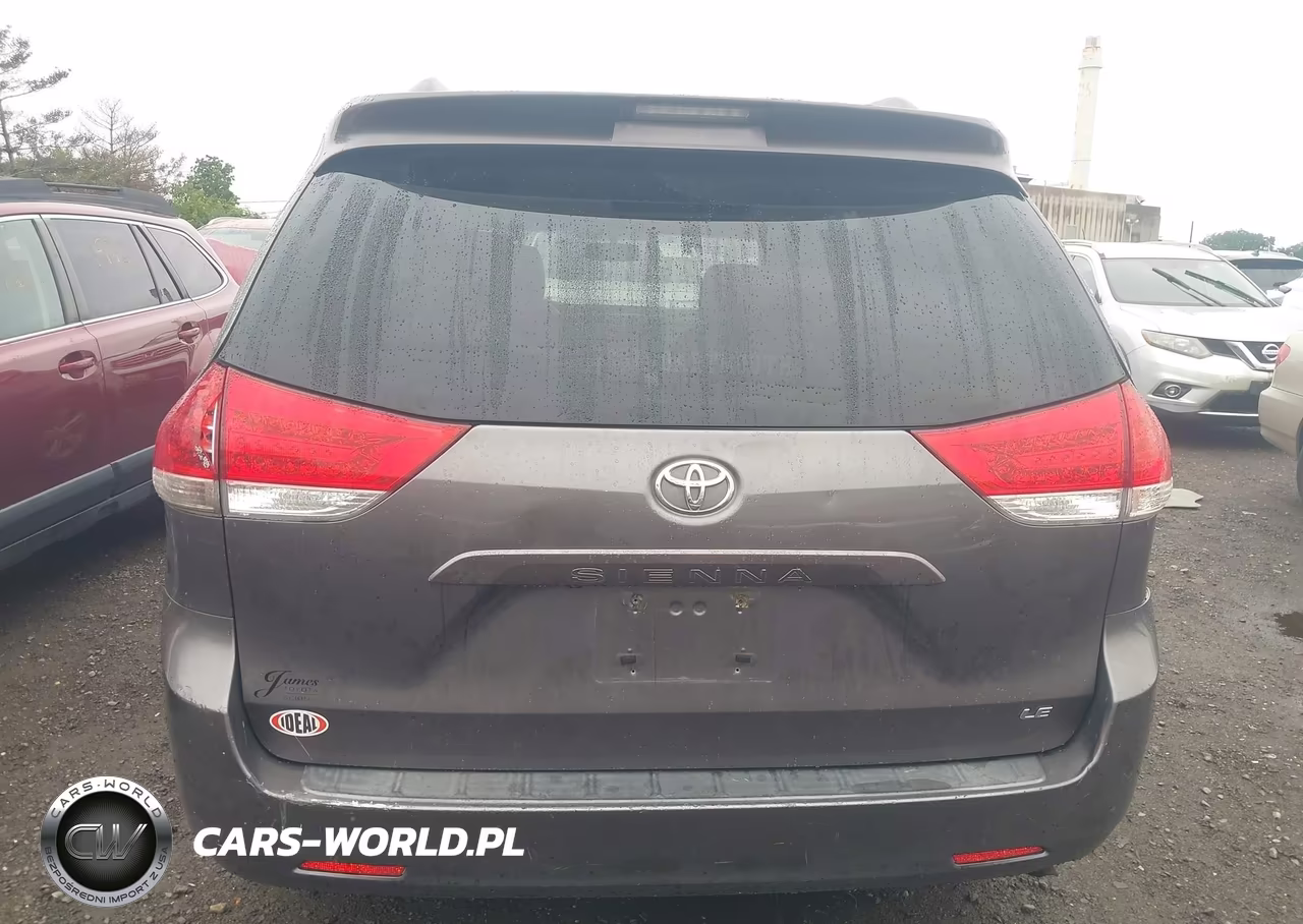 2011 Toyota Sienna Le V6 VIN:5TDKK3DC0BS022489 - 16