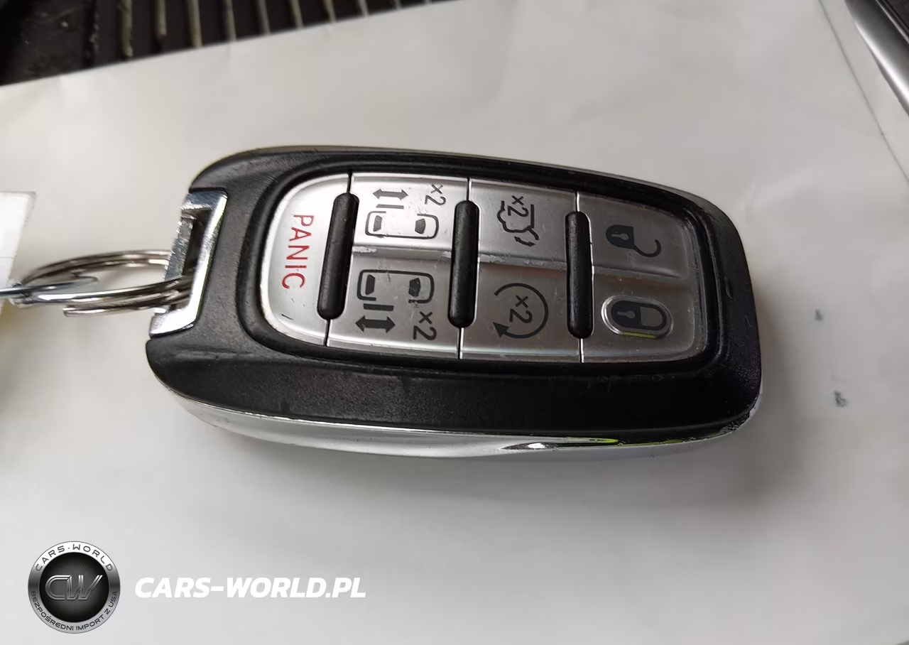 2018 Chrysler Pacifica Touring L Plus VIN:2C4RC1EG7JR330980 - 11