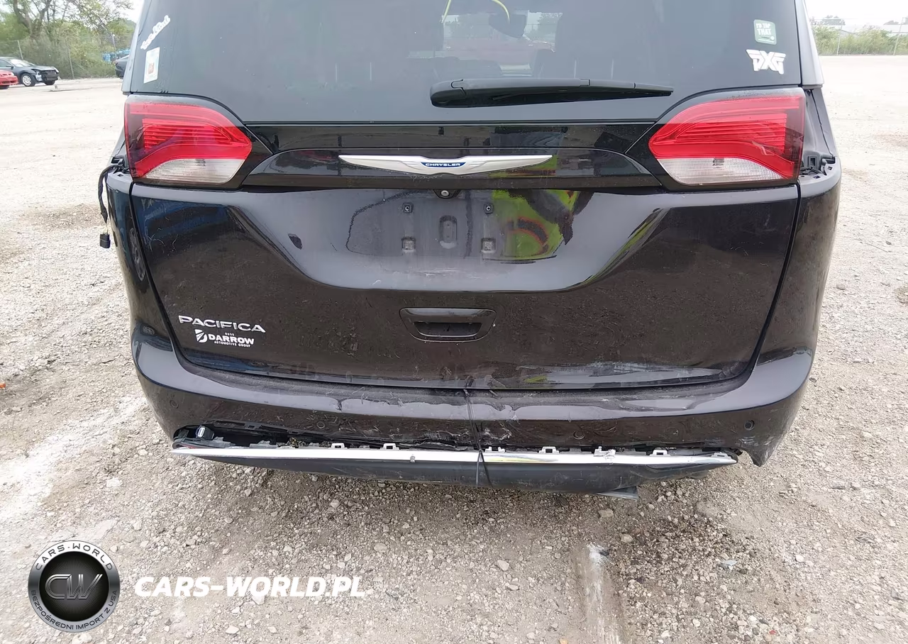 2018 Chrysler Pacifica Touring L Plus VIN:2C4RC1EG7JR330980 - 6