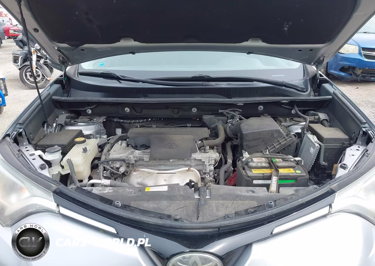 2018 Toyota Rav4 Xle VIN:2T3RFREV8JW719301 - 10