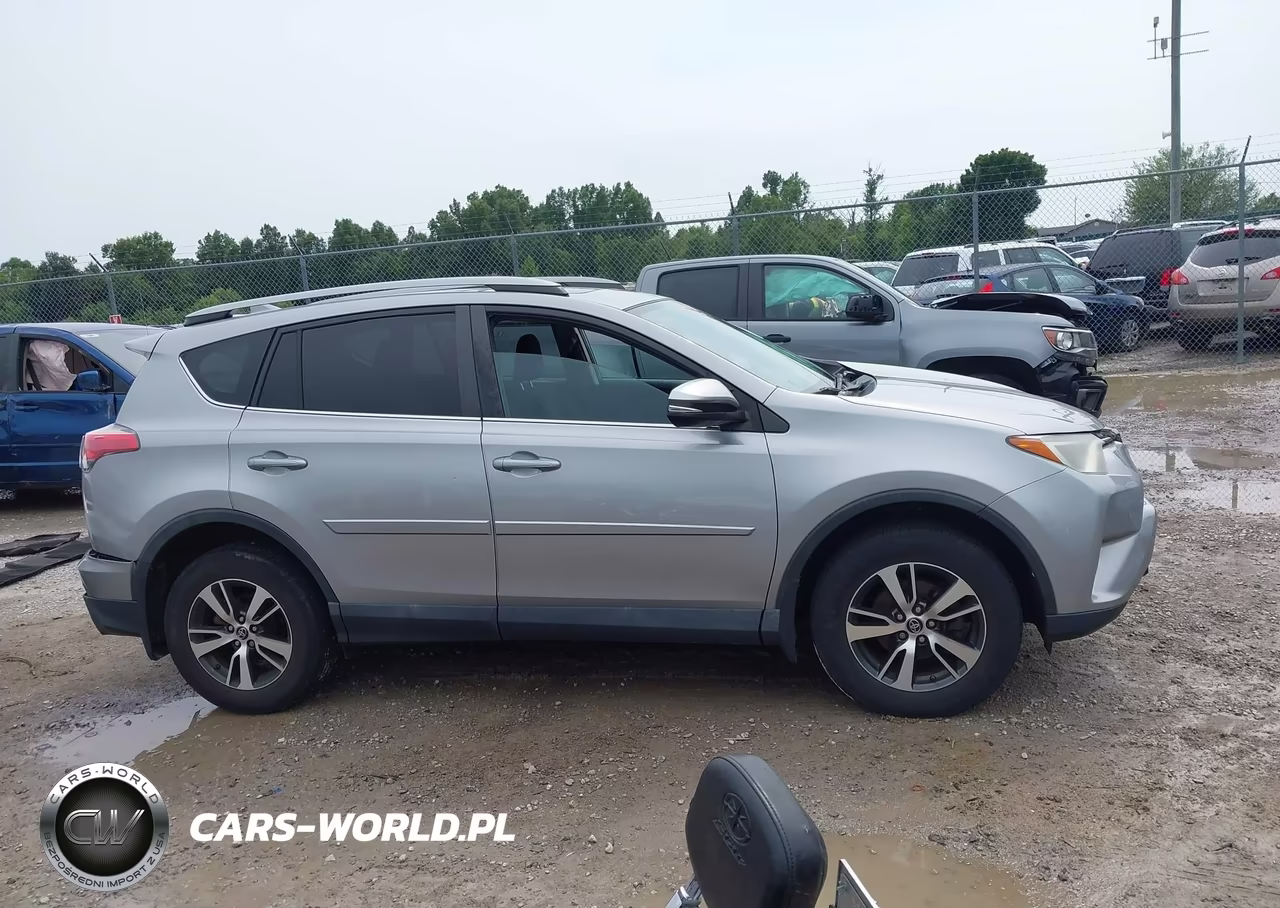 2018 Toyota Rav4 Xle VIN:2T3RFREV8JW719301 - 13
