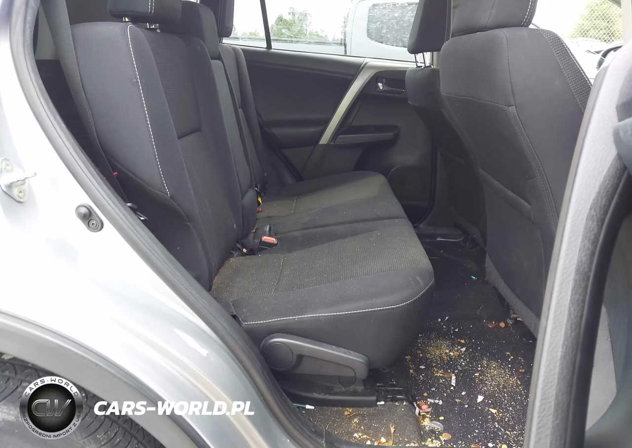 2018 Toyota Rav4 Xle VIN:2T3RFREV8JW719301 - 8