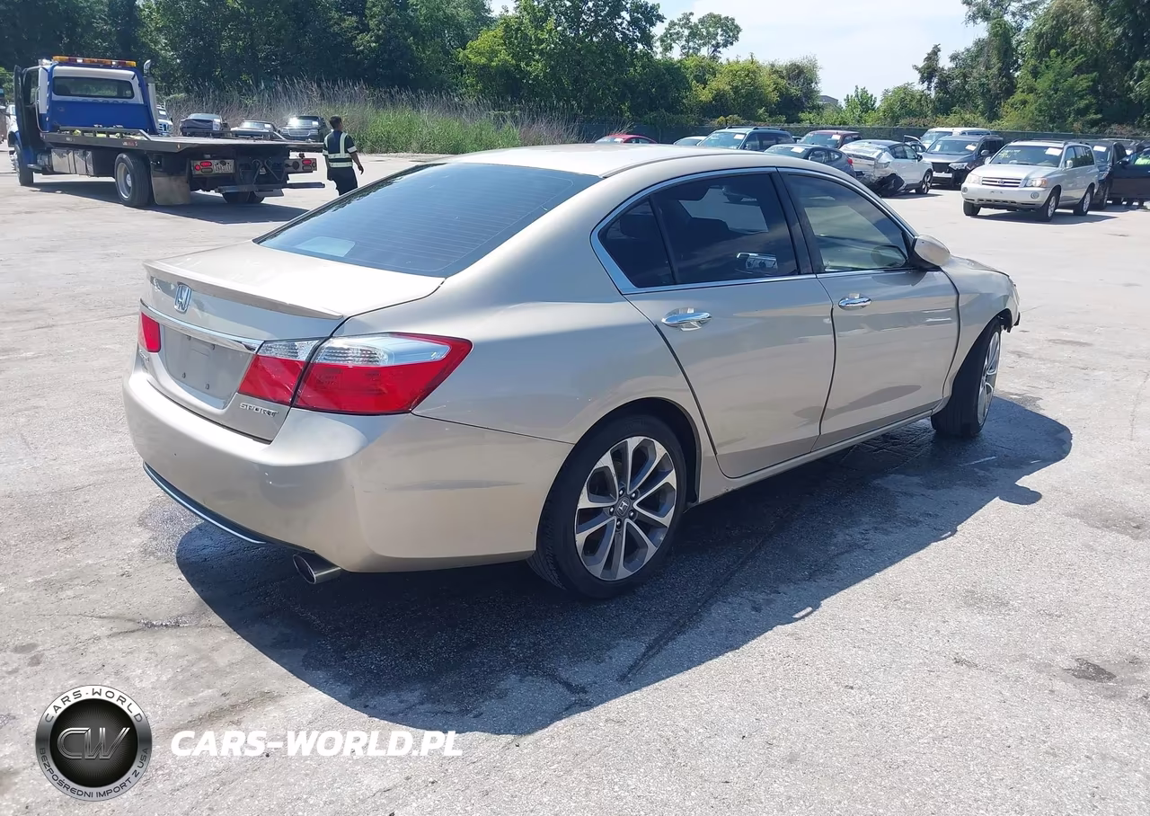 2015 Honda Accord Sport VIN:1HGCR2F52FA230211 - 4