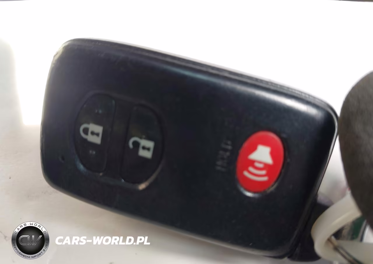 2011 Toyota Prius Two VIN:JTDKN3DU0B0260703 - 11
