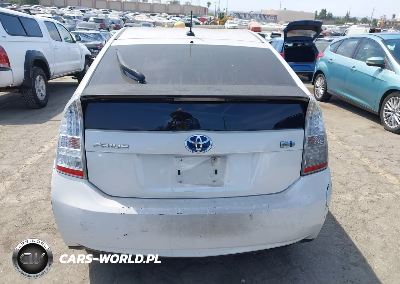 2011 Toyota Prius Two VIN:JTDKN3DU0B0260703 - 16