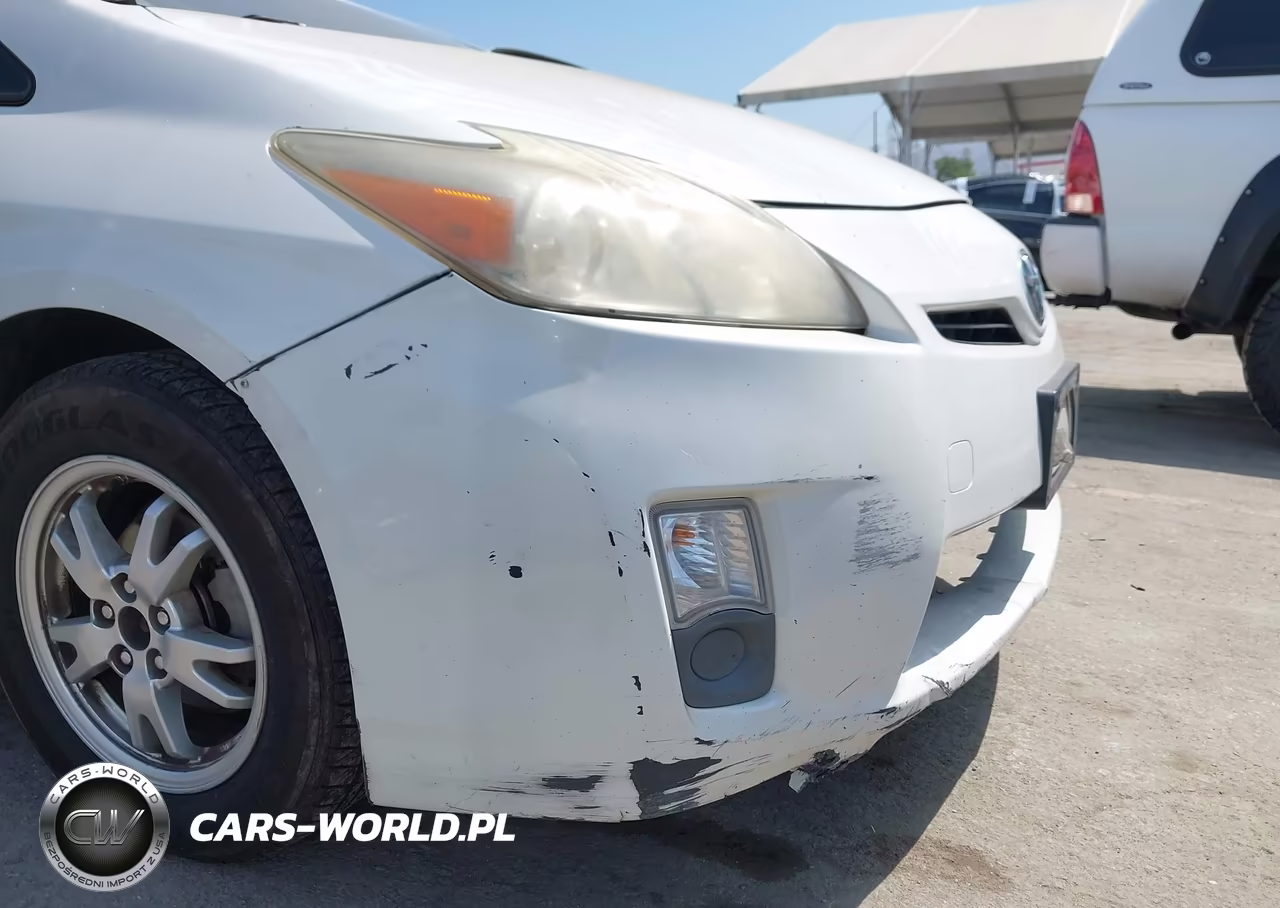 2011 Toyota Prius Two VIN:JTDKN3DU0B0260703 - 17