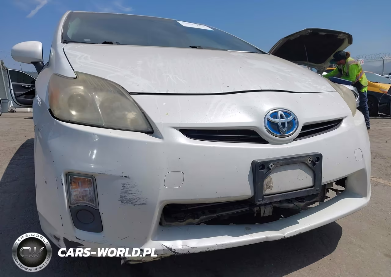 2011 Toyota Prius Two VIN:JTDKN3DU0B0260703 - 18