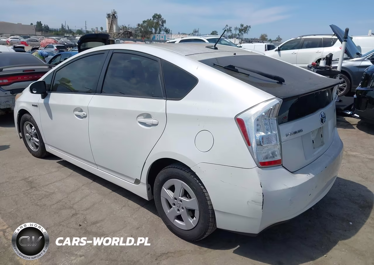 2011 Toyota Prius Two VIN:JTDKN3DU0B0260703 - 3