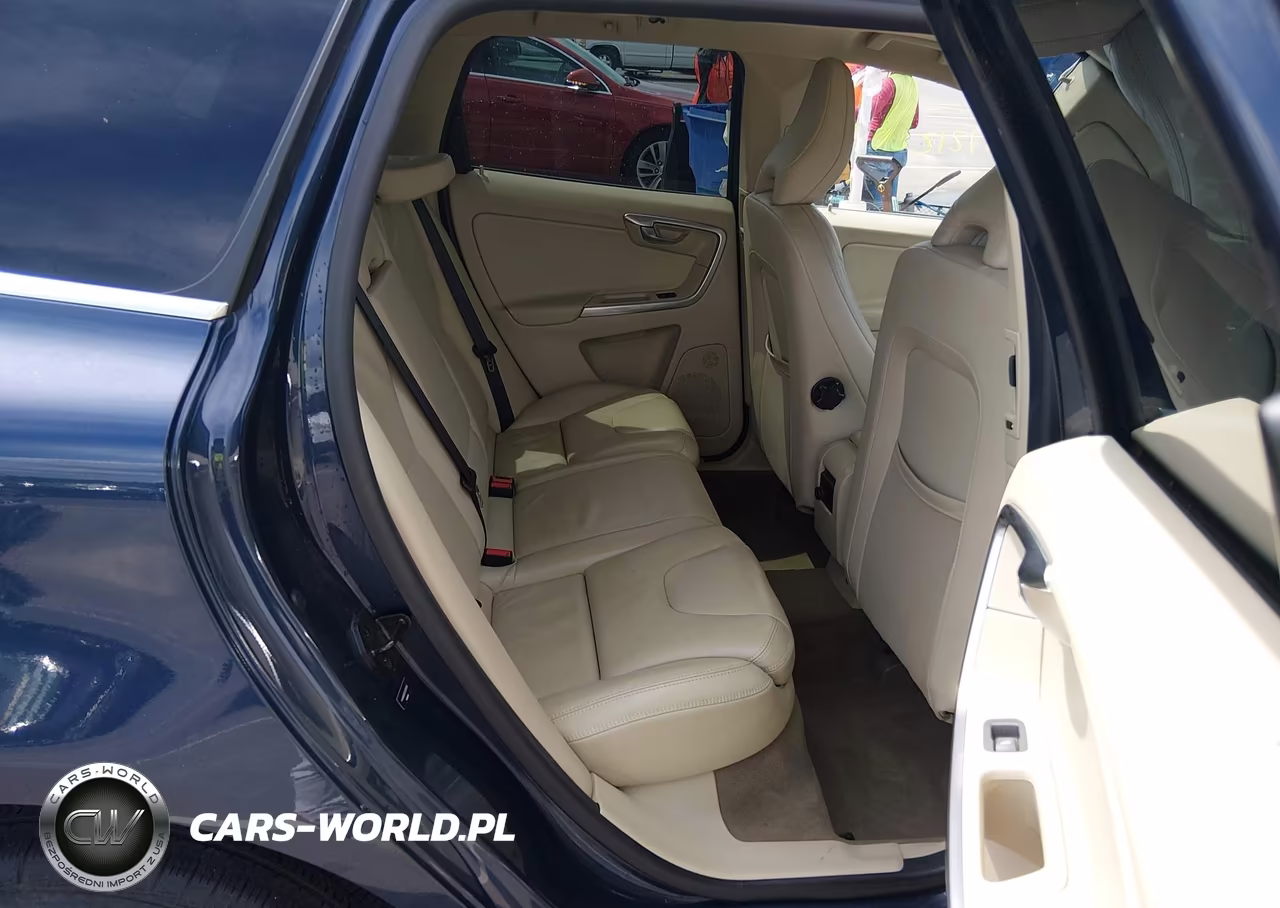 2012 Volvo Xc60 3.2-3.2 Platinum-3.2 Premier-3.2 Premier Plus VIN:YV4940DZ5C2305956 - 8