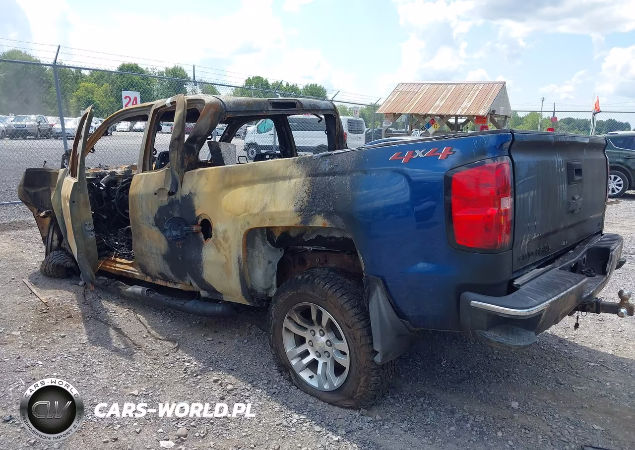 2018 Chevrolet Silverado 1500 1Lt VIN:2GCVKREC8J1111456 - 3