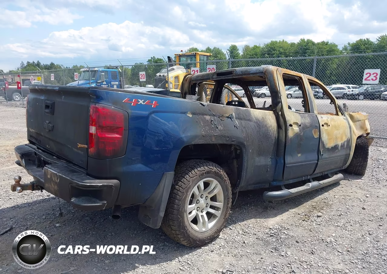 2018 Chevrolet Silverado 1500 1Lt VIN:2GCVKREC8J1111456 - 4