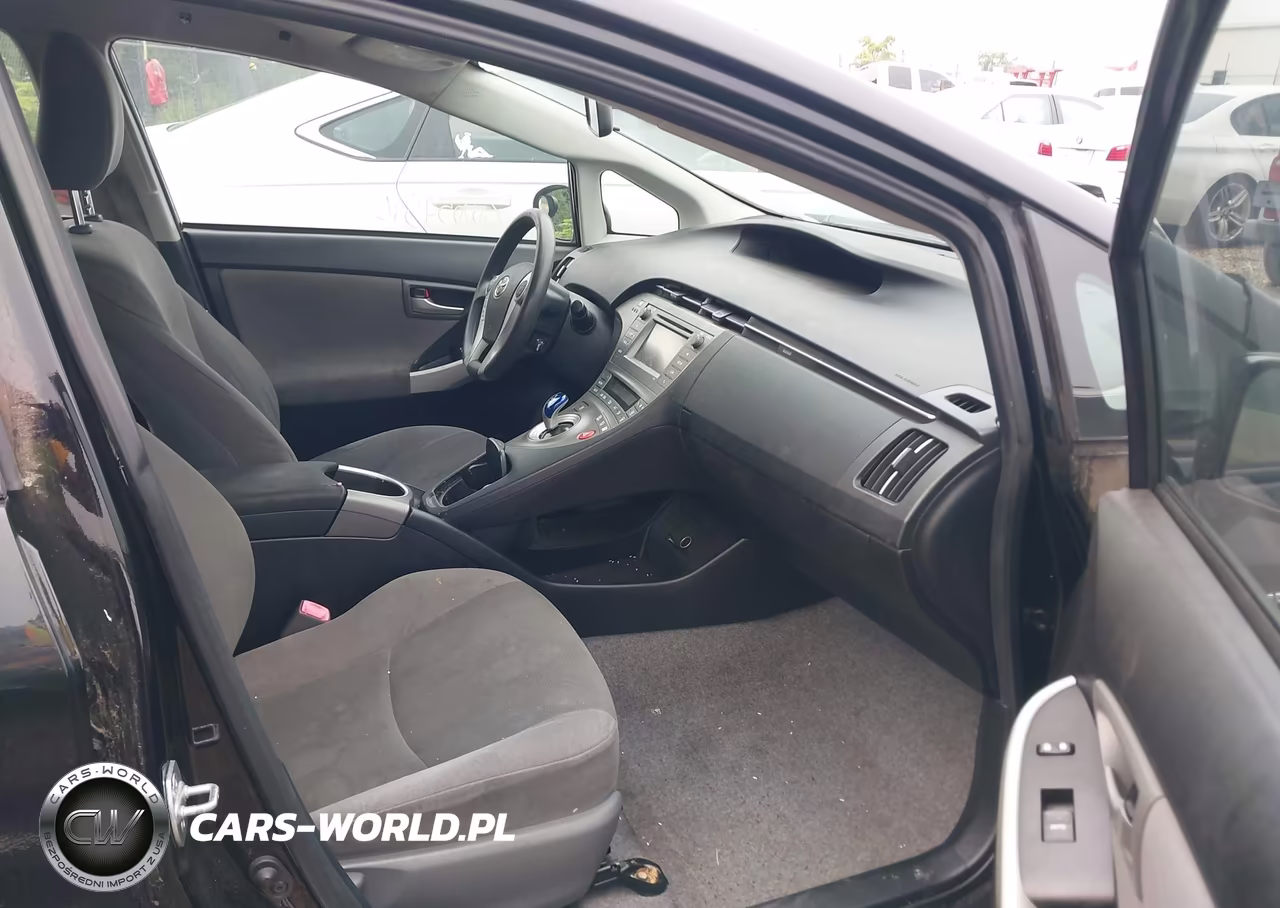 2012 Toyota Prius Two VIN:JTDKN3DU4C5381786 - 5