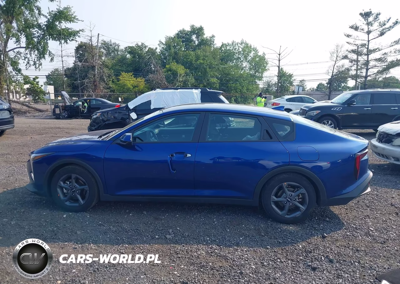 2025 Kia K4 Lxs VIN:3KPFT4DE8SE237859 - 14
