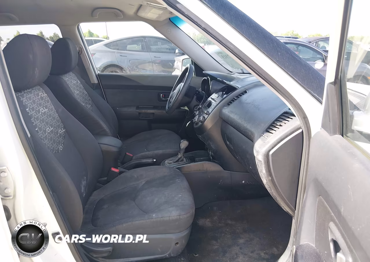 2011 Kia Soul + VIN:KNDJT2A21B7711126 - 5