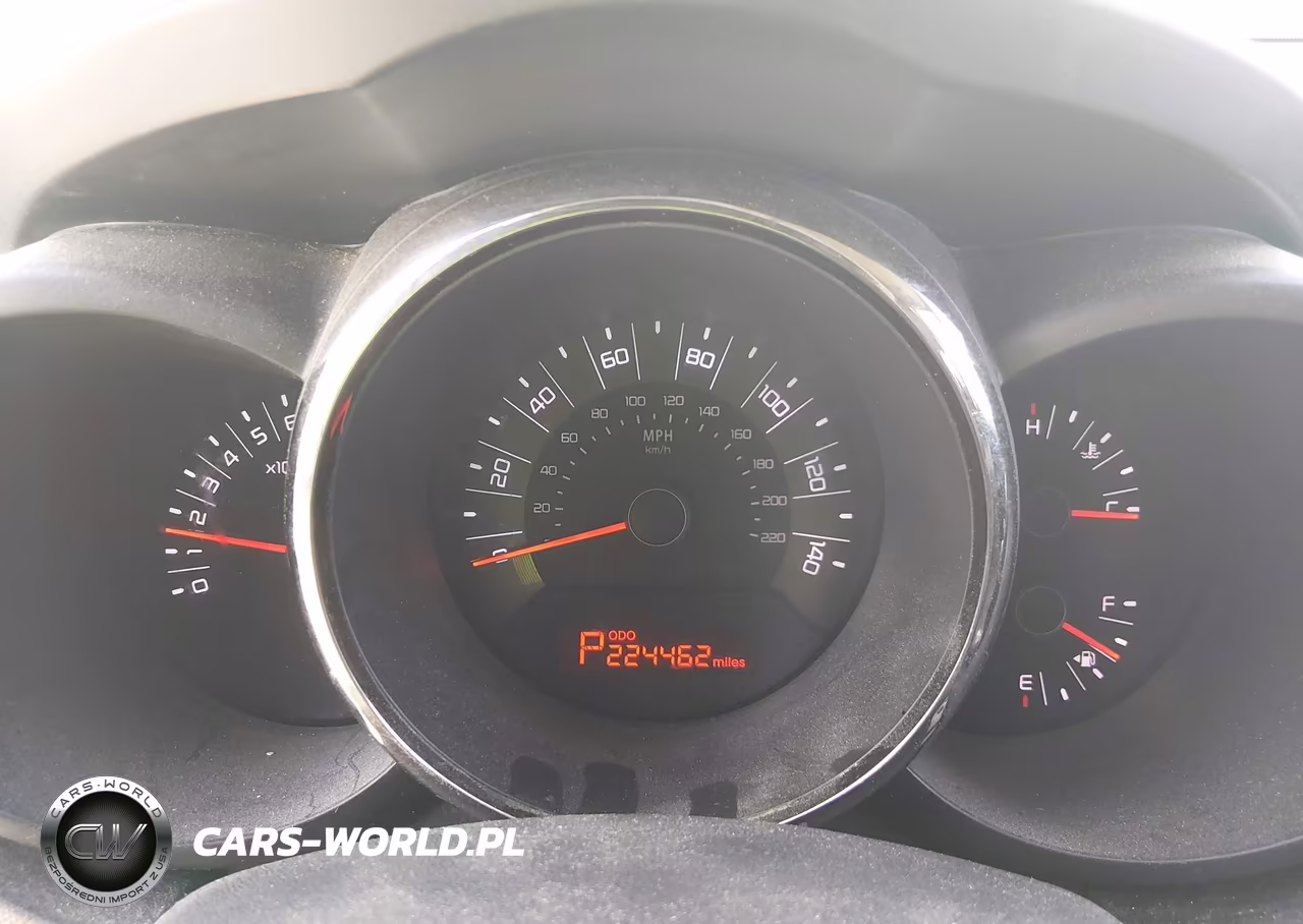 2011 Kia Soul + VIN:KNDJT2A21B7711126 - 7