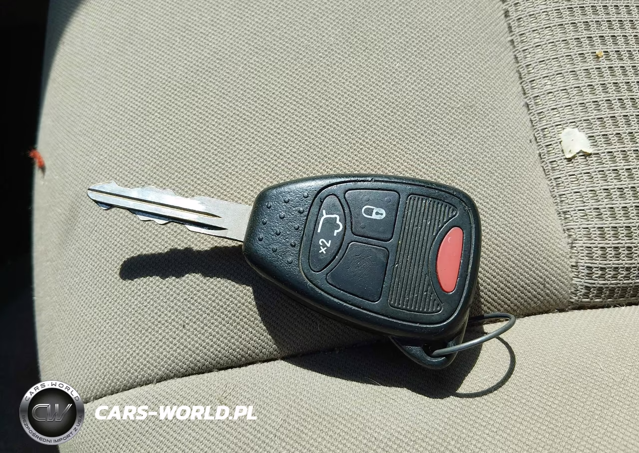 2008 Jeep Liberty Sport VIN:1J8GP28K78W156176 - 11