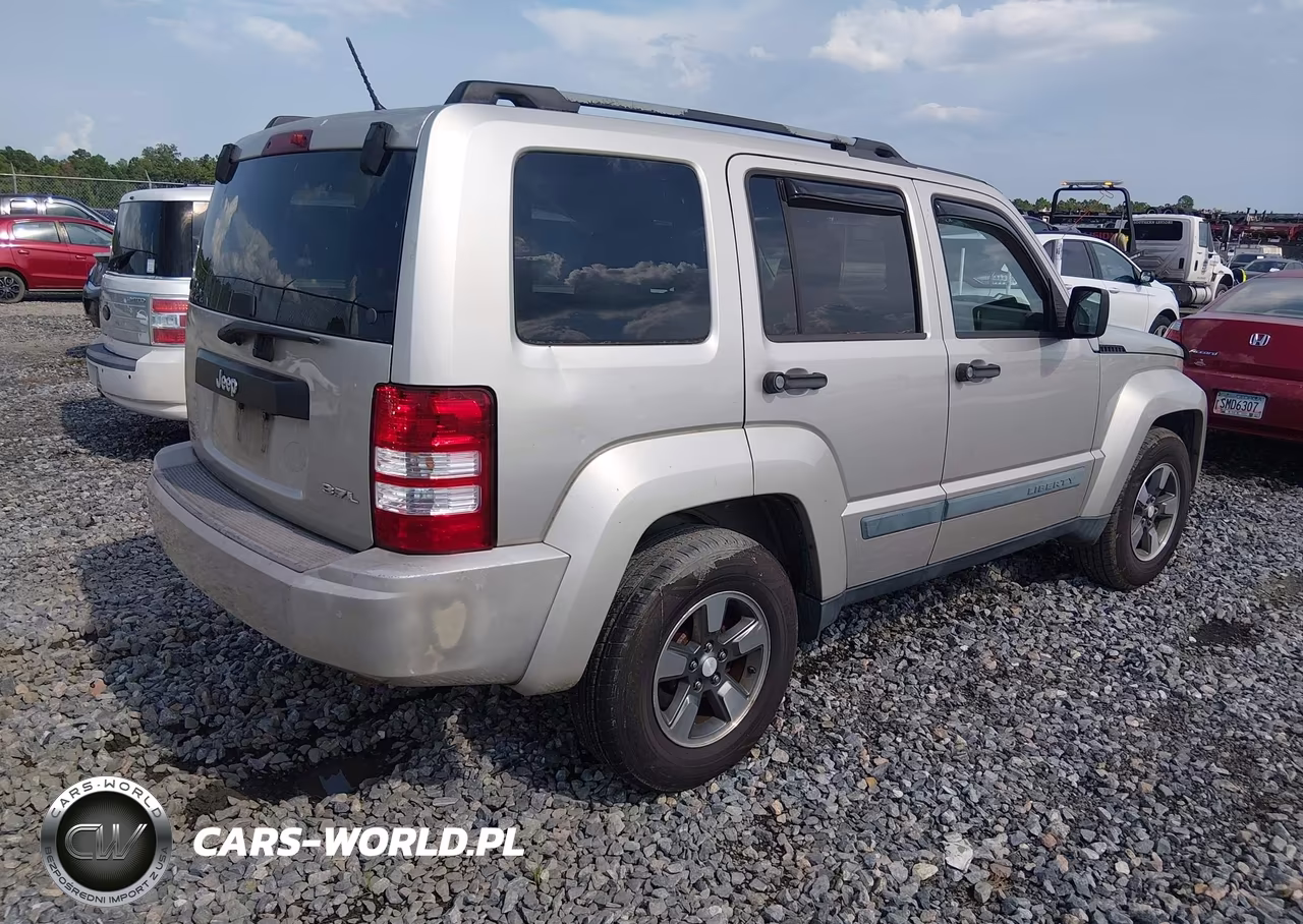 2008 Jeep Liberty Sport VIN:1J8GP28K78W156176 - 4