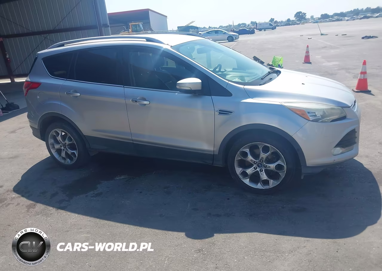2014 Ford Escape Titanium – zdjęcie 1 z 11