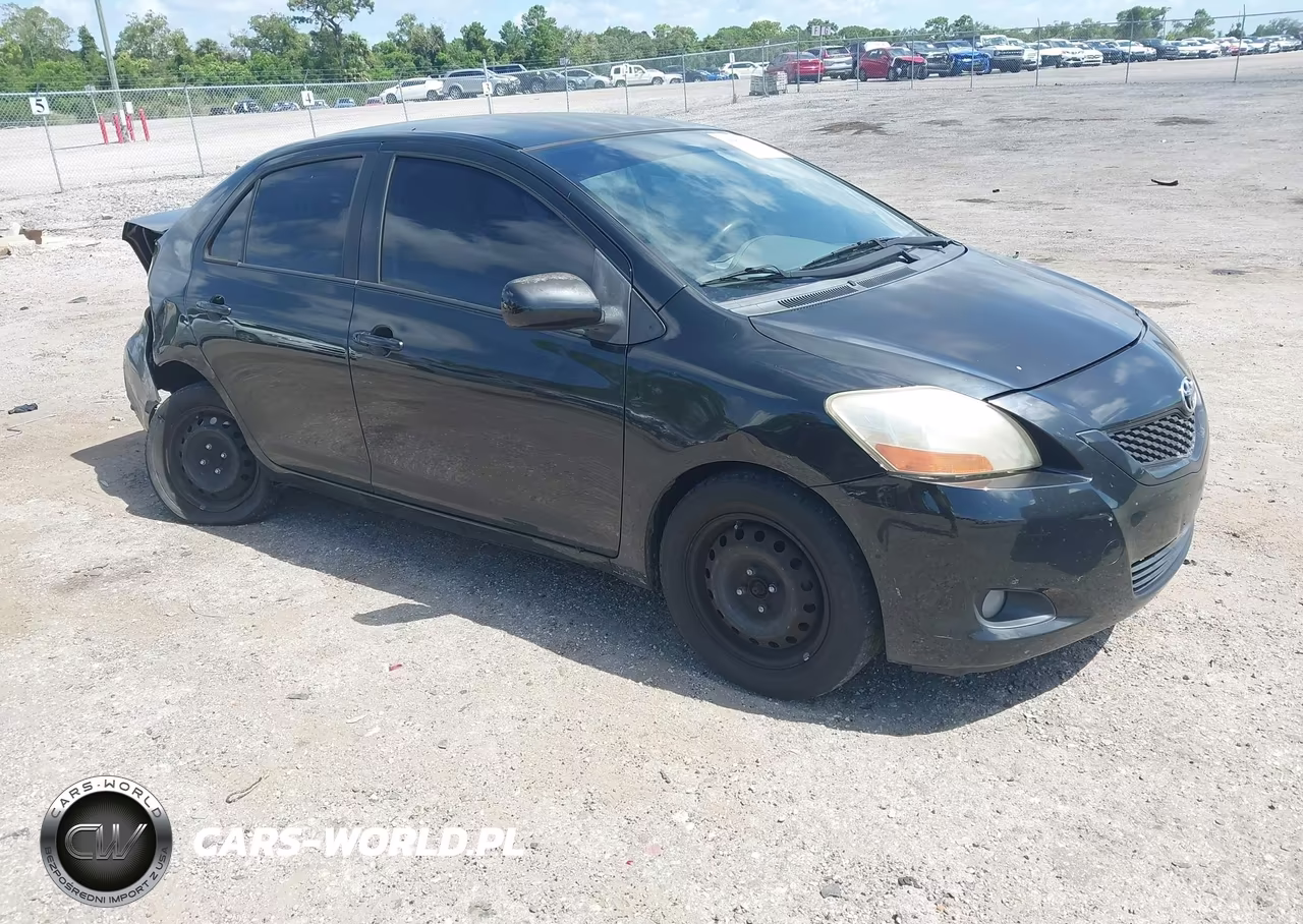 2010 Toyota Yaris – zdjęcie 1 z 17