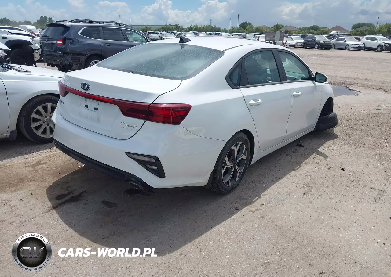 2021 Kia Forte Lxs VIN:3KPF24AD9ME374875 - 4