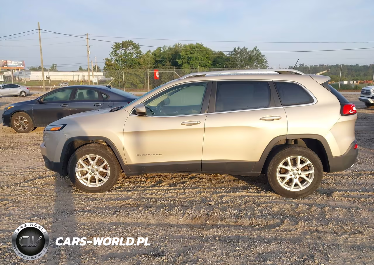 2015 Jeep Cherokee Latitude VIN:1C4PJMCS7FW546171 - 14