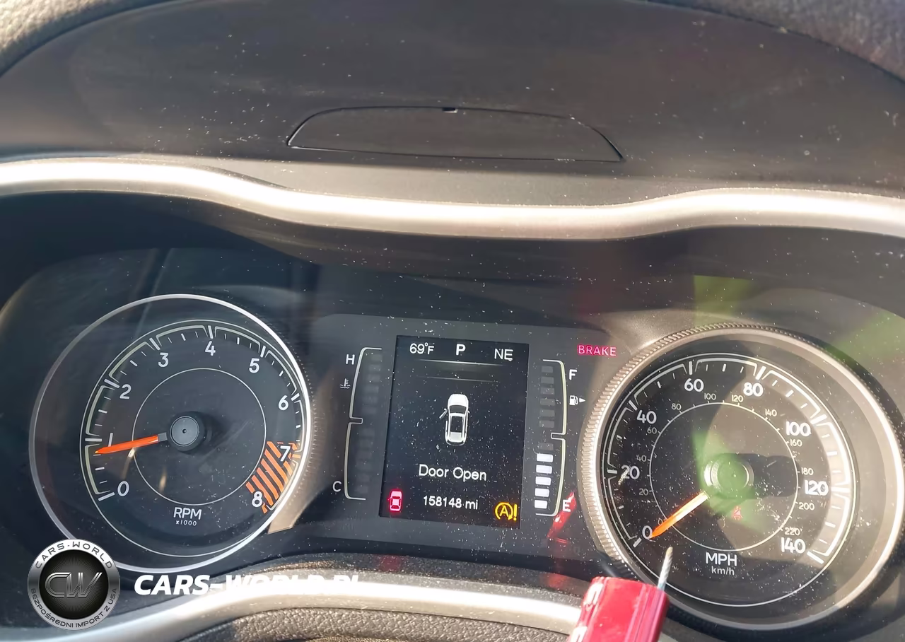 2015 Jeep Cherokee Latitude VIN:1C4PJMCS7FW546171 - 7
