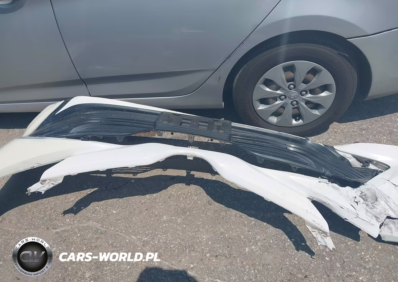 2020 Toyota Camry Le VIN:4T1C11AK1LU398991 - 12