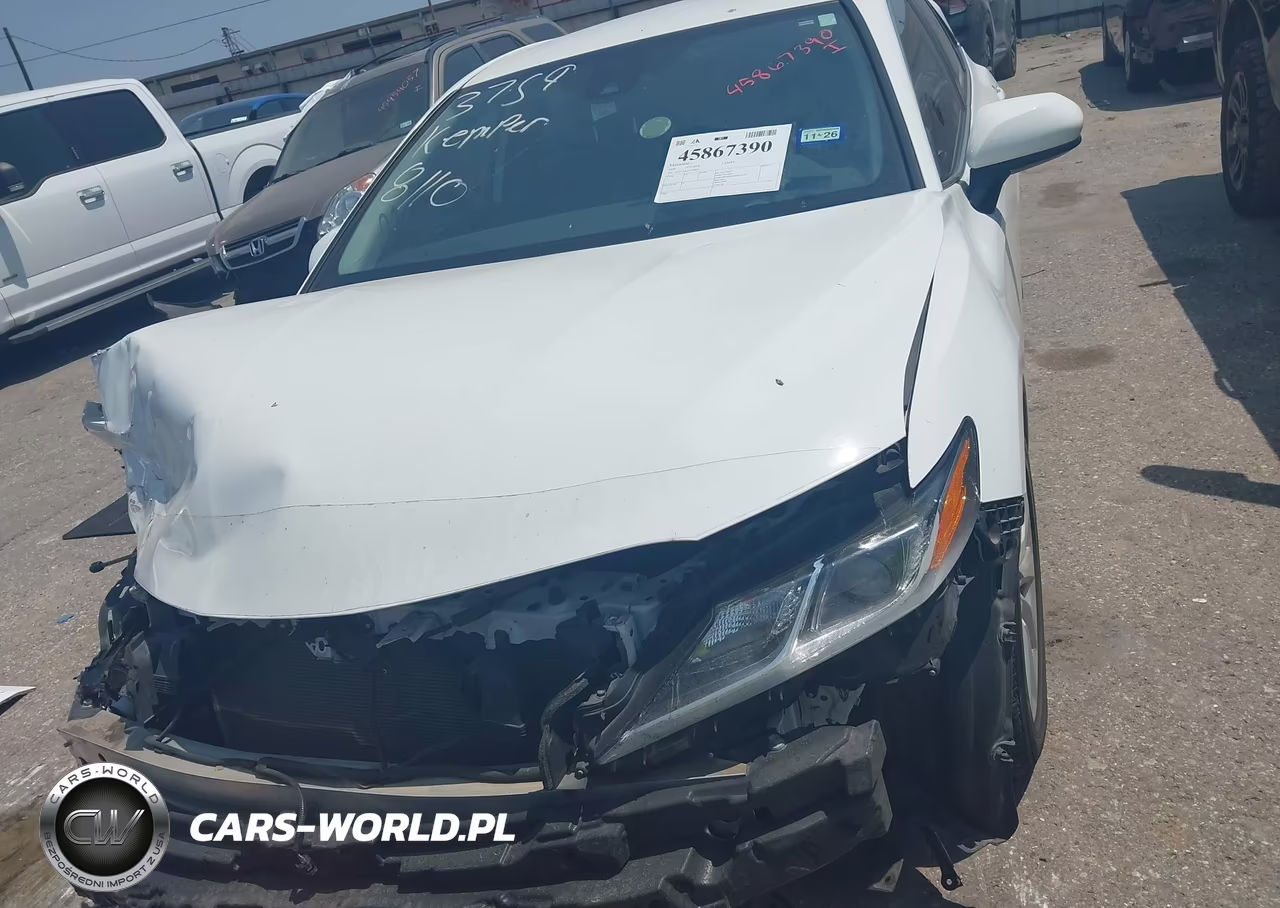 2020 Toyota Camry Le VIN:4T1C11AK1LU398991 - 13