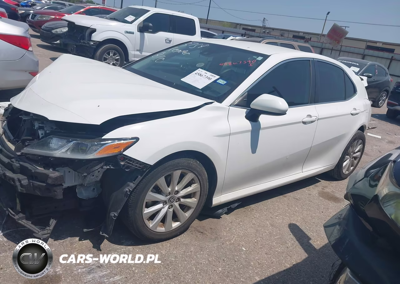 2020 Toyota Camry Le VIN:4T1C11AK1LU398991 - 15