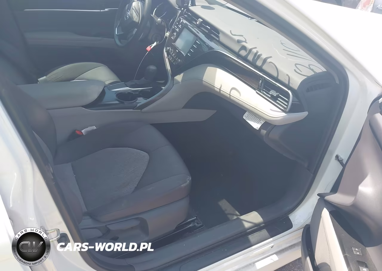 2020 Toyota Camry Le VIN:4T1C11AK1LU398991 - 5